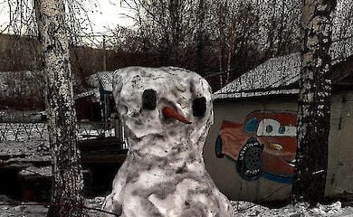 Жители российского Киселевска пожаловались на черный снег