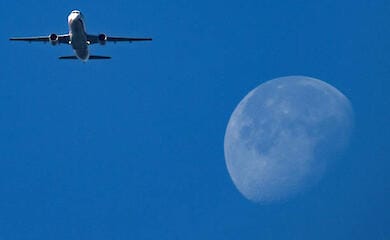 Самолет Swiss International Air Lines совершил экстренную посадку в Австрии