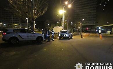 Кровавая драка в центре Киева: студент ударил ножом двух парней