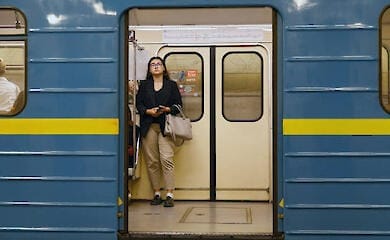 В Киеве предложили изменить режим работы общественного транспорта во время воздушной тревоги