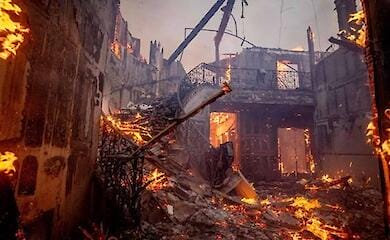 Лісові пожежі в Каліфорнії: тисячі будинків знищено, кількість загиблих зросла до 10