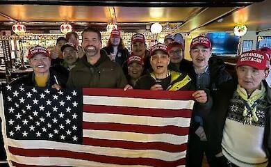 Трамп підкупив бомжів у Гренландії, щоб ті сказали, що хочуть у США