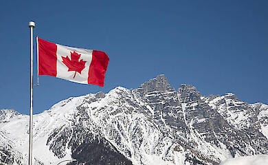 Колишній прем'єр Канади закликав Трампа "схаменутися" після його заяв про Канаду як 51-й штат США