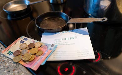 Українці можуть не платити за комуналку під час воєнного стану за певних умов - юрист