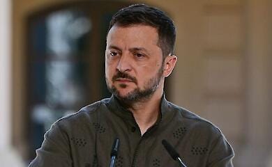 Зеленский подписал закон об урегулировании украинского гражданства для супругов ВСУ