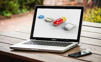 Высокий цены на лекарства: Зеленский анонсировал заседание СНБО