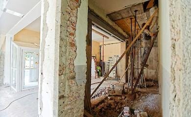Гроші закінчилися: українцям перестануть допомагати відновлювати й утеплювати житло