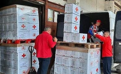Червоний Хрест оголосив про видачу продуктових наборів: де можна отримати гуманітарну допомогу
