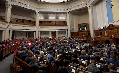 Чи підвищуватимуть зарплати чиновникам: нардеп прокоментував інформацію