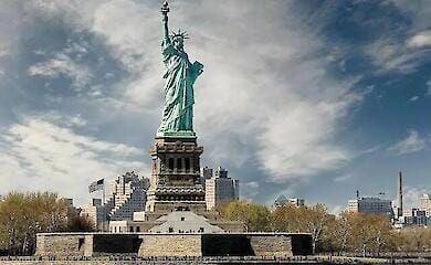 Французский депутат требует от США вернуть Статую Свободы
