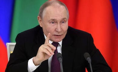 Путін вимагає від США зупинити постачання зброї Україні для укладення перемир'я - Bloomberg