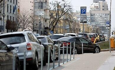 У Києві розпочнуть перевірки у дворах, щоб полегшити проїзд екстреним службам