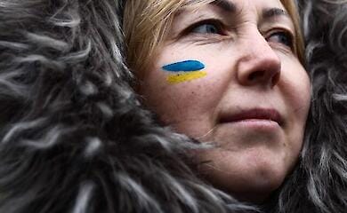 Безпека, сім'я, житло: що впливає на вибір українок виїхати чи залишитися на батьківщині