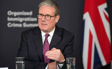 Британия отреагирует на новые пошлины Трампа с “холодной головой”, — Стармер