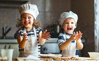 Готовим с детьми: рецепты, которые по силам малышам от 6 лет