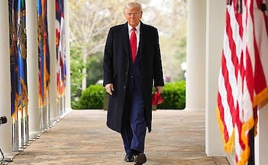 Трамп анонсировал сокращение расходов США на 1 трлн долларов