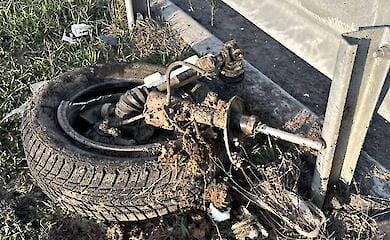 На трасі Київ &mdash; Чернігів п&rsquo;яний водій врізався у відбійник і загубив колесо