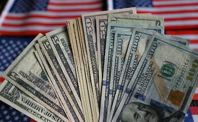 Валюту можуть відібрати: на кого у 2025 чекають проблеми на кордоні