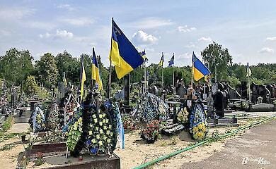 Полиция настоятельно рекомендует соблюдать осторожность при посещении кладбищ в дни поминовения