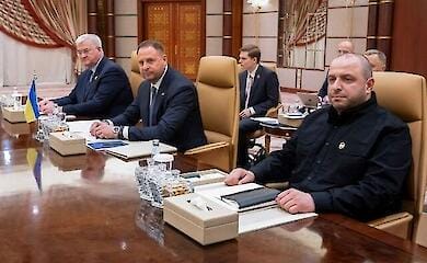 Україна висунула жорстку умову для обговорення питання територій, - Reuters