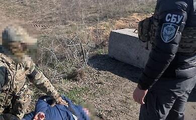 Прорив зірвано: СБУ затримала російського шпигуна та його спільника на Сумщині