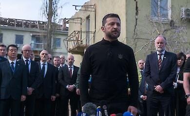 В України недостатньо зброї для звільнення Криму силою, - Зеленський