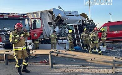 Под Варшавой перевернулся автобус с украинцами: 16 пострадавших