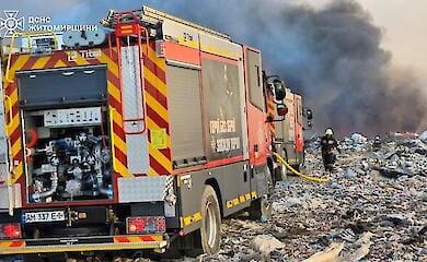 Пожежа на звалищі в Житомирі: школи перевели на дистанційку 