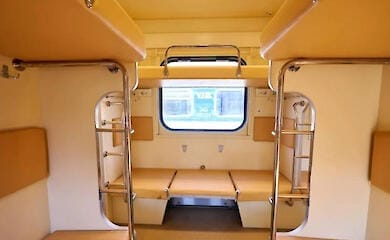 В Україні вперше за історію Незалежності з'явилися нові плацкартні вагони: фото