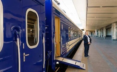 В Україні вперше за історію Незалежності з'явилися нові плацкартні вагони: фото