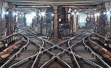 У Києві тимчасово змінюють маршрути трамваїв через ремонт тепломережі