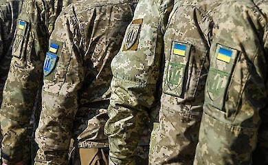 Рада може заборонити військові побудови та стройові заходи під час війни