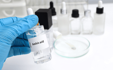 Прыщи, пигментация, розацеа — одно решение? Да, это азелаиновая кислота