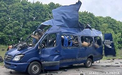 Росія завдала удару по маршрутці з пасажирами, внаслідок чого загинула ціла сім'я