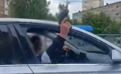 У Києві невідомі відкрили стрілянину з вікна автівки і намагалися втекти в ресторані