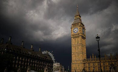 Британия призывает G7 снизить потолок цен на нефть РФ