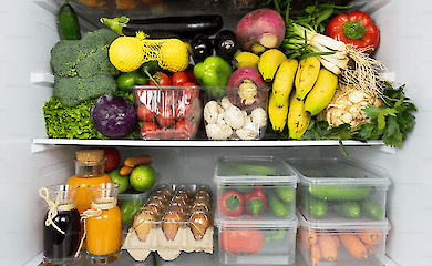 Туалетная бумага в холодильнике и другие способы убрать неприятный запах в нем