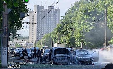 Росіяни завдали удару по центру Сум: загиблий, багато поранених