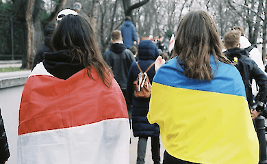 Польща заробила на українських біженцях сотні мільярдів доларів: що українці отримали натомість