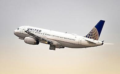 Уперше за майже два десятиліття: прямий рейс зі США приземлився у столиці Гренландії