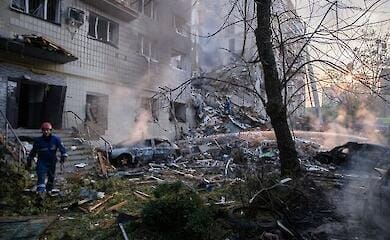 Батьки чекають: у Києві досі шукають хлопця із зруйнованого 9-поверхівки
