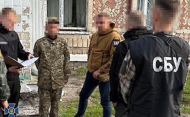 СБУ та ДБР викрили "крота" в лавах військових: передавав дані для ударів 