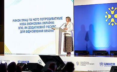 Нерелевантный опыт и стигматизация: почему переселенцы в Киеве не могут найти работу