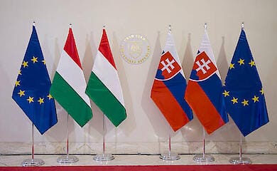 Венгрия и Словакия заблокировали санкции ЕС против России