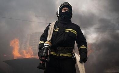 Ракетний удар по місту Самар: виникла пожежа, є загиблі та поранені