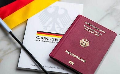 Германия может отменить процедуру получения гражданства за три года: что известно