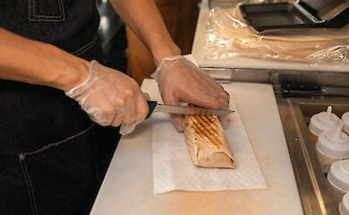 В Винницкой области 25 человек отравились шаурмой: среди пострадавших — 7 детей