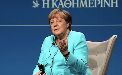 Меркель: Трамп жаждет внимания и ведёт политику ради эффекта, а не результата