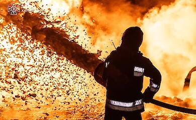 У Миколаєві прогриміли вибухи, влада каже про "приліт"