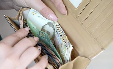 Реальные зарплаты украинцев достигли довоенного уровня, - исследование